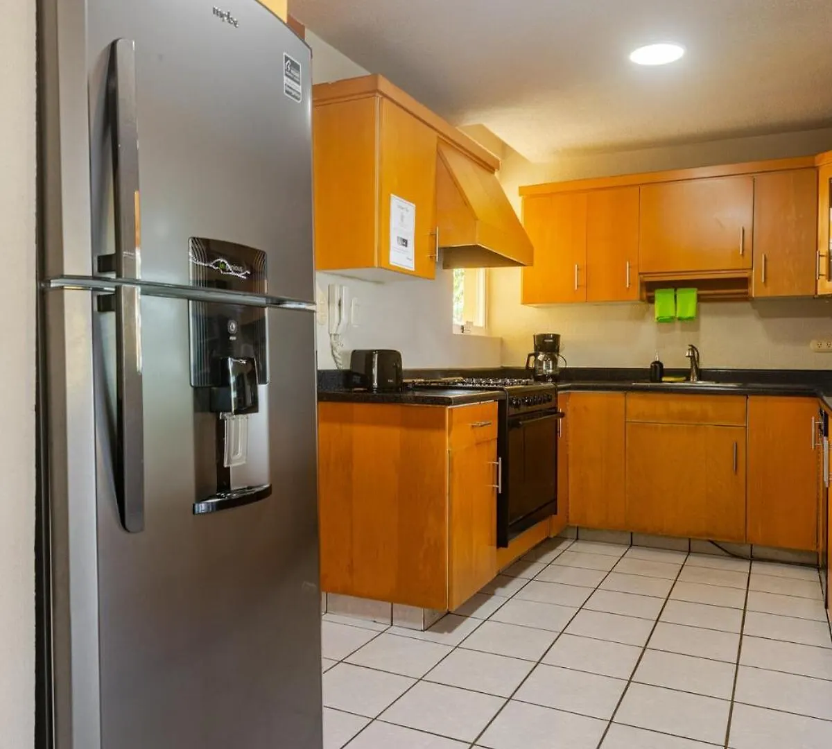 Amazing Oceanfront Condominium In Downtown קוזומל